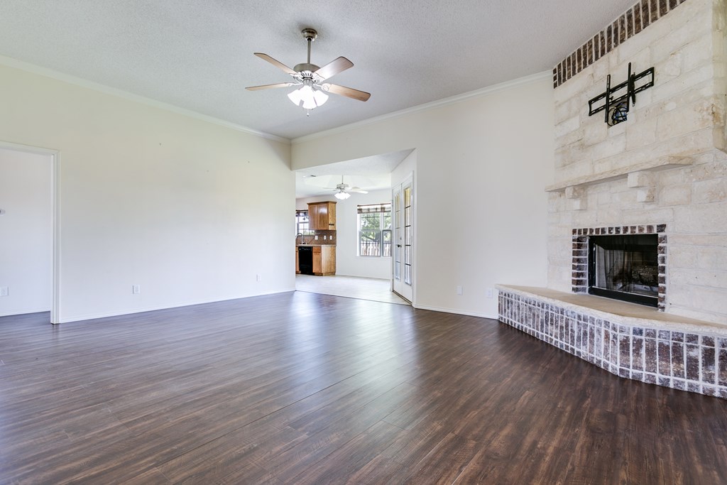 2833 Selman Dr Property Photo 5