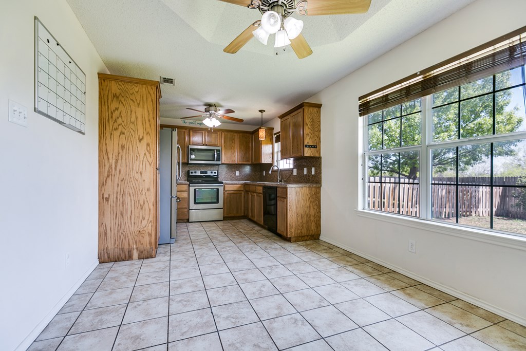 2833 Selman Dr Property Photo 10