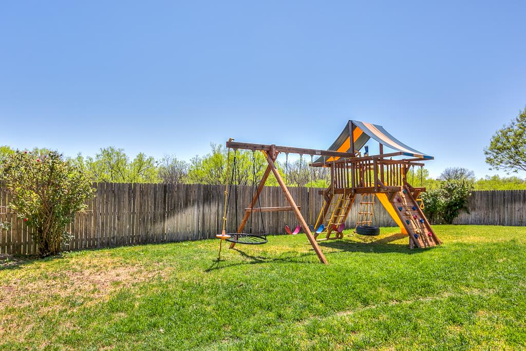 2833 Selman Dr Property Photo 26
