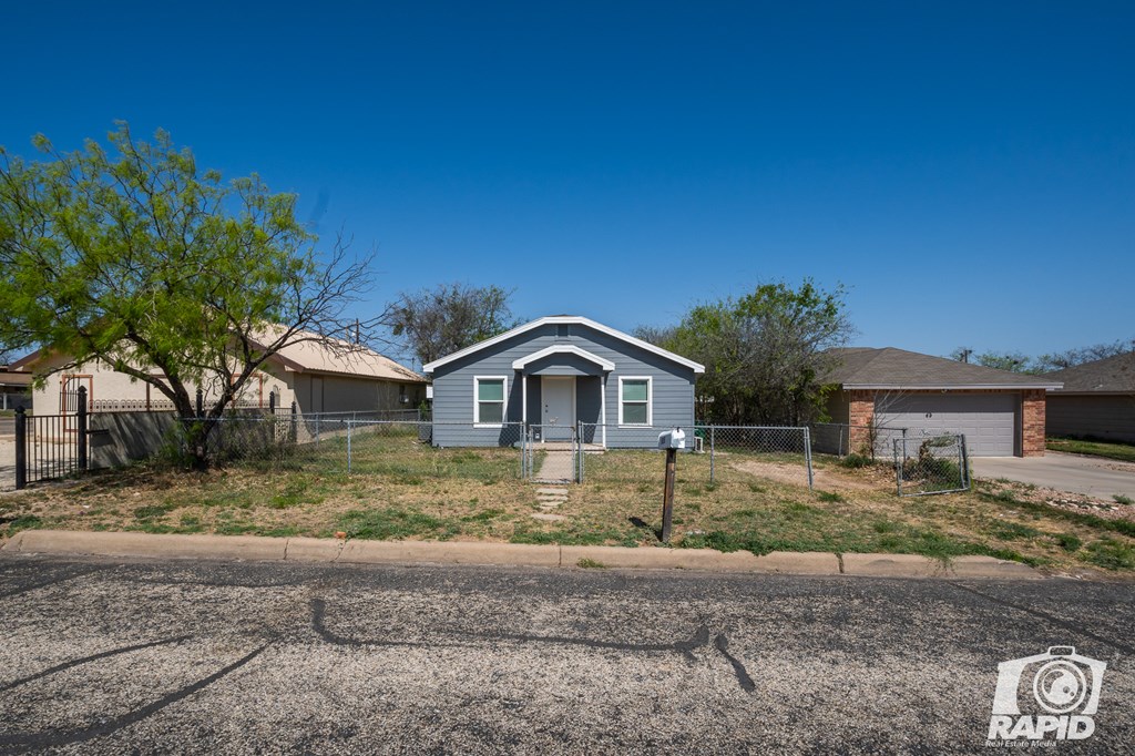 2526 Abilene St Property Photo 4