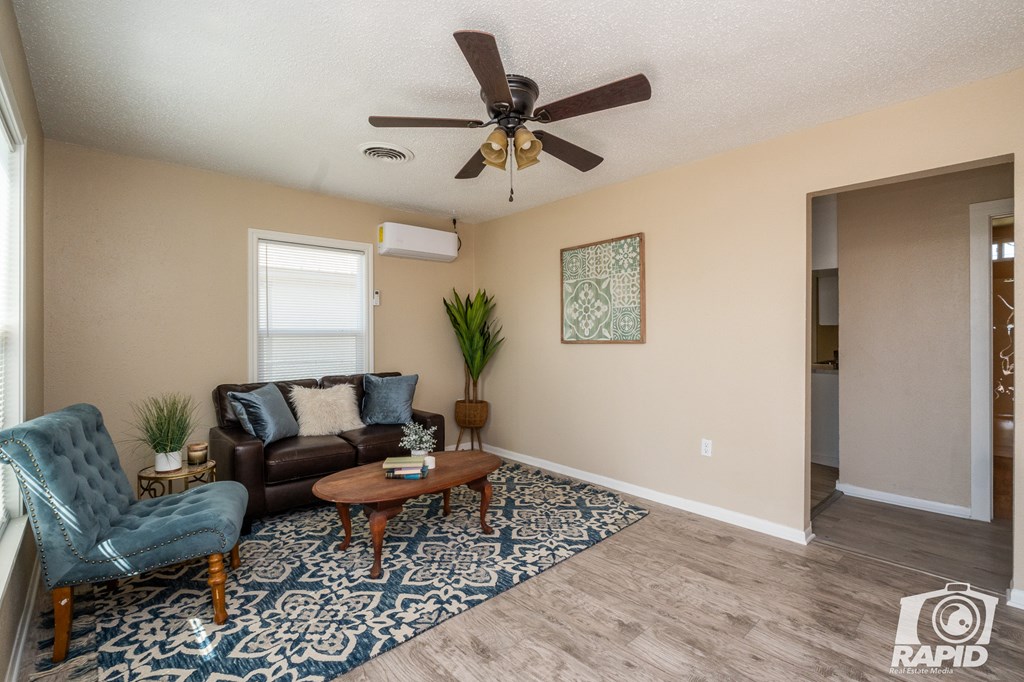 2526 Abilene St Property Photo 5
