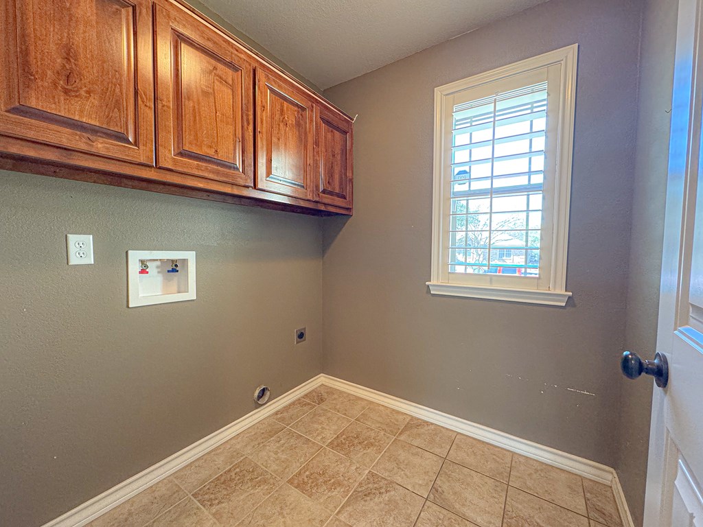 6001 Averill Way Property Photo 17
