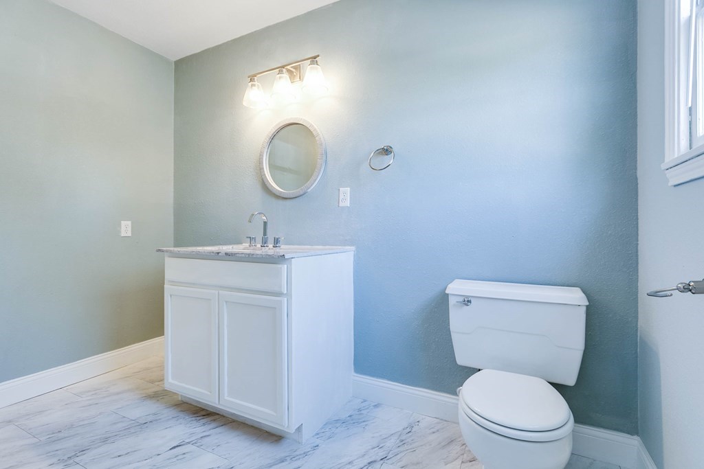 1221 Howard St Property Photo 32