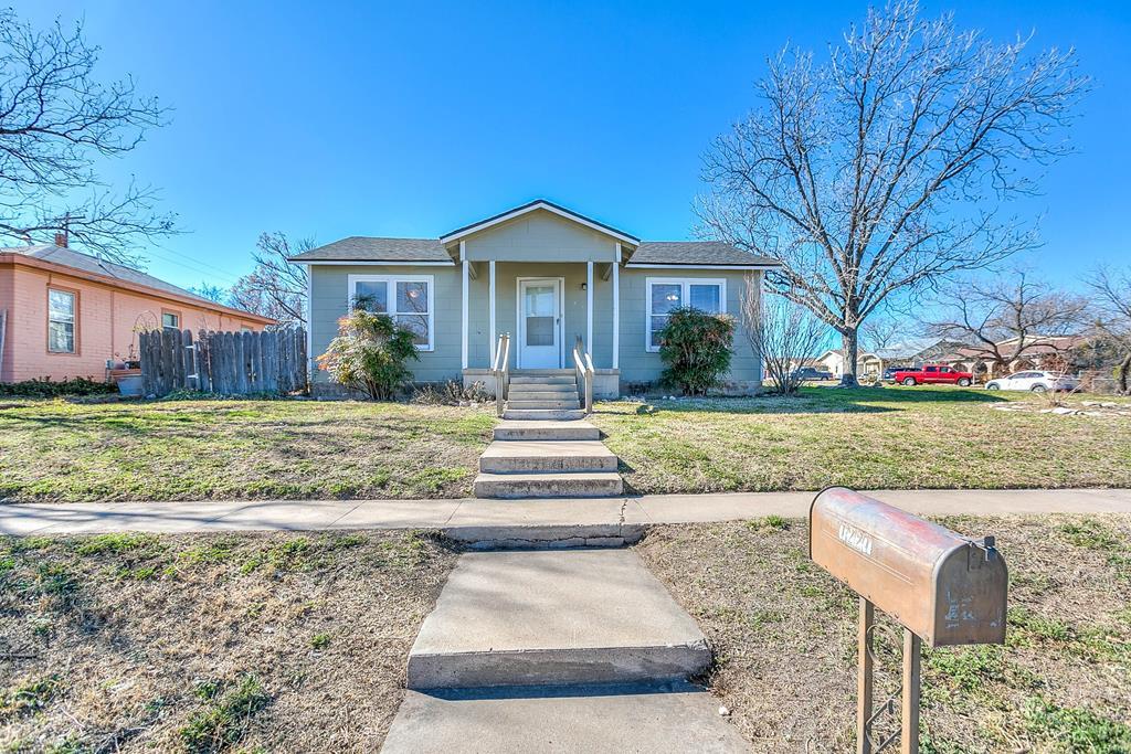 1221 Howard St Property Photo 38