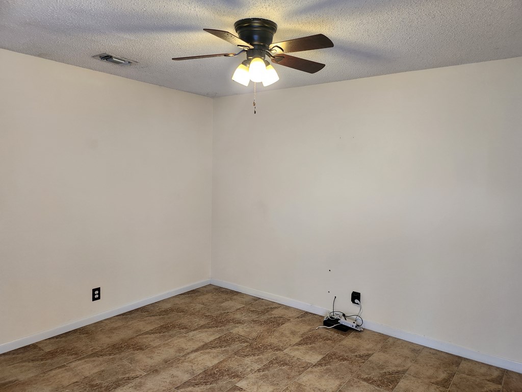 1001 Wynne Ave Property Photo 13
