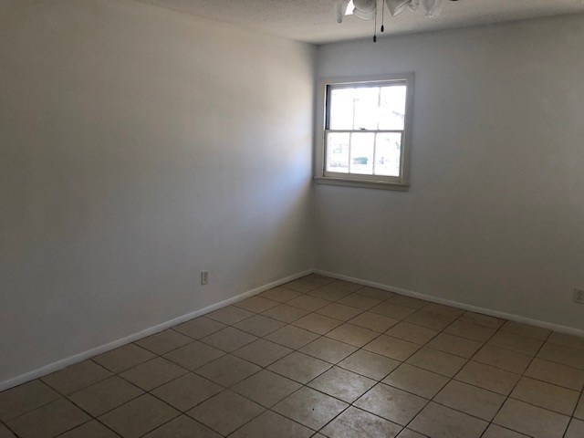 2492 Oxford Ave Property Photo 11