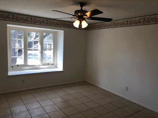 2492 Oxford Ave Property Photo 15