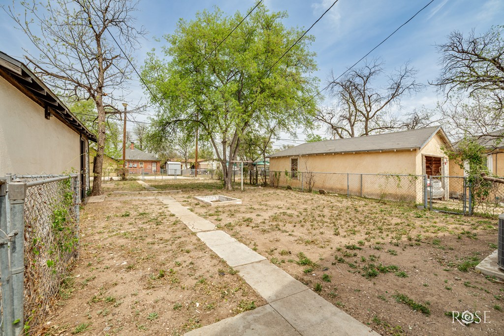 2260 North St Property Photo 19