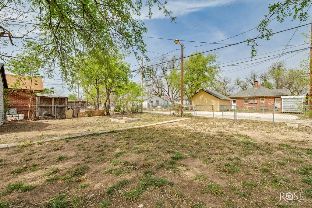 2260 North St Property Photo 23