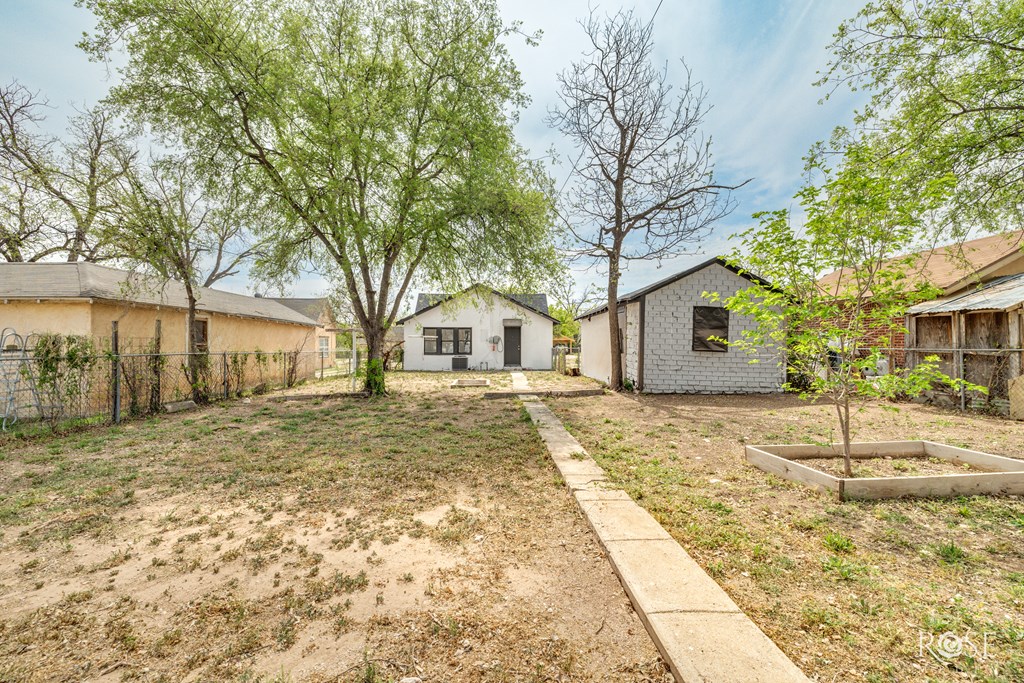 2260 North St Property Photo 25