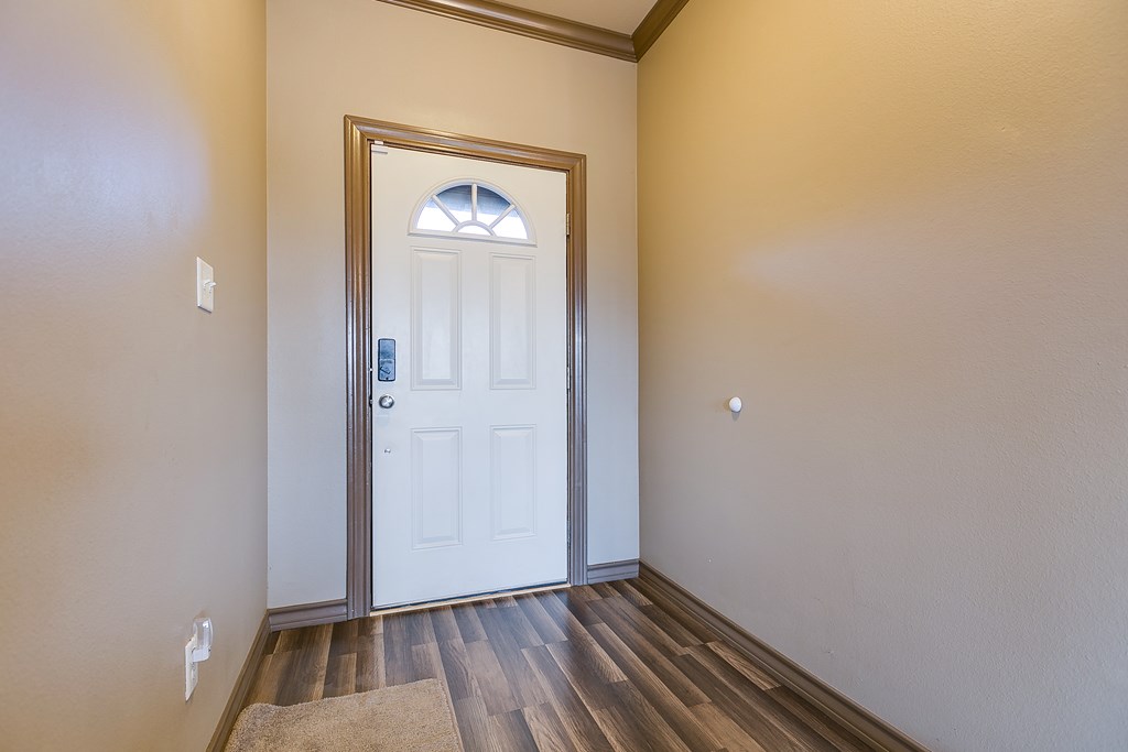 1226 Daniel St Property Photo 6