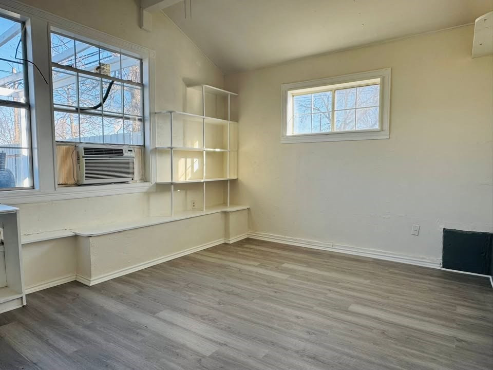 2102 Webster Avenue Property Photo 10