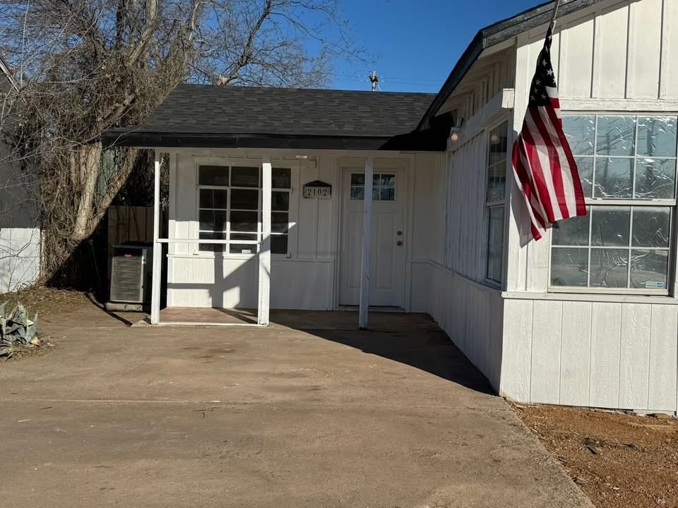 2102 Webster Avenue Property Photo 11