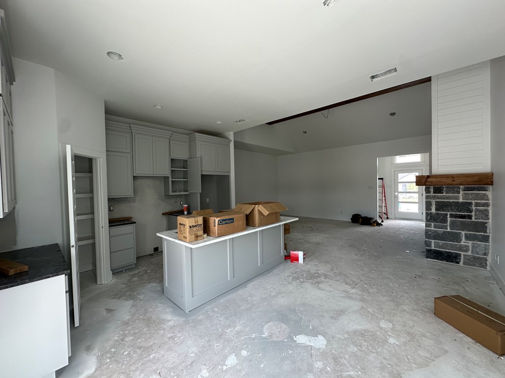 3615 Clearview Dr Property Photo 4