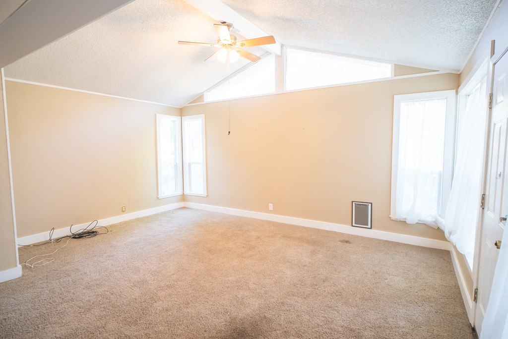 109 Churchill Blvd Property Photo 15