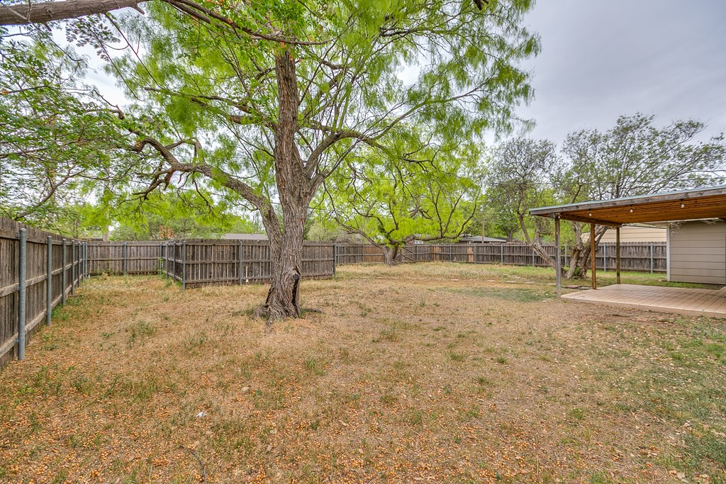 2607 Dena Dr Property Photo 27