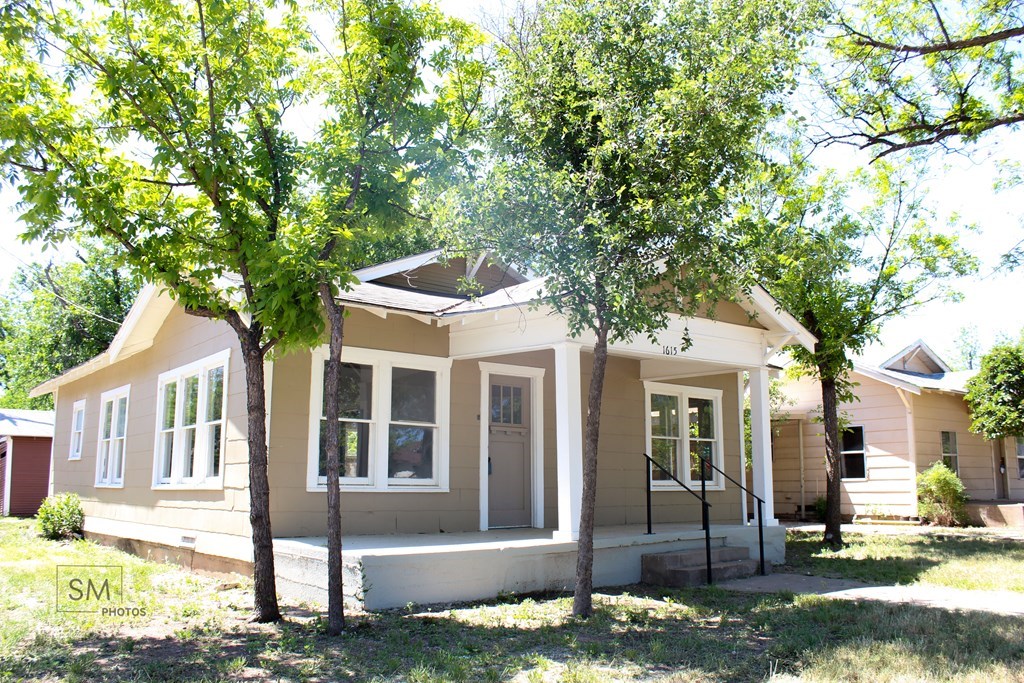 1615 Rio Grande St Property Photo 2