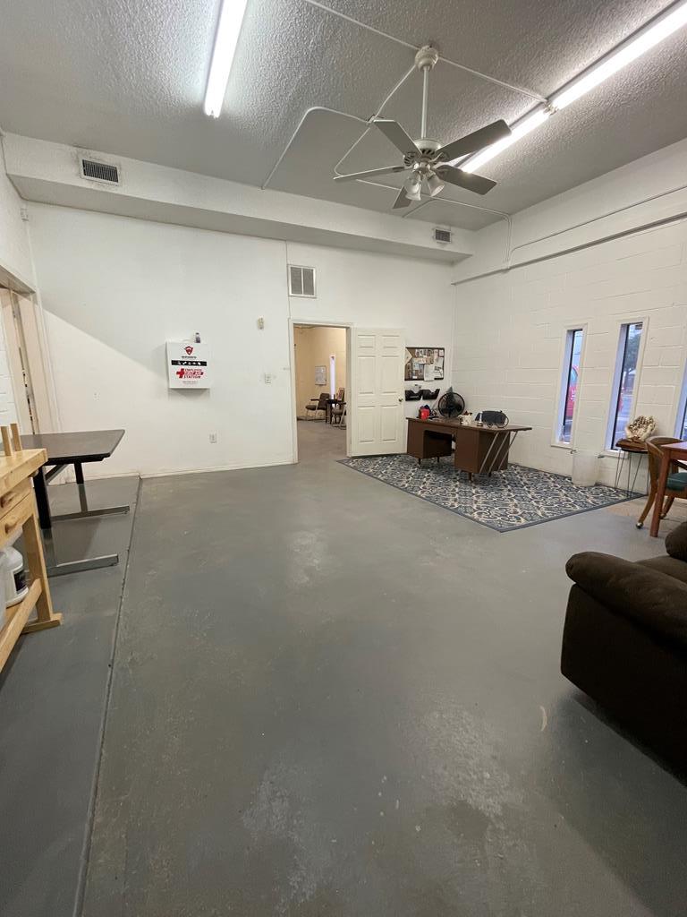 1920 N Chadbourne St Property Photo 3