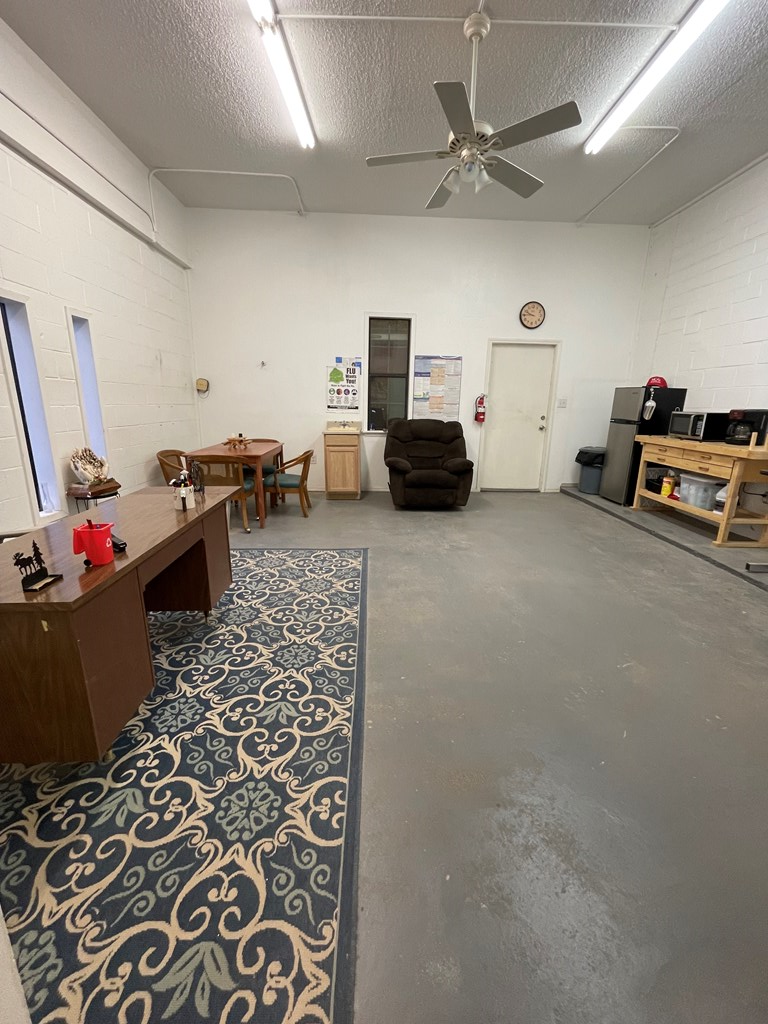 1920 N Chadbourne St Property Photo 4
