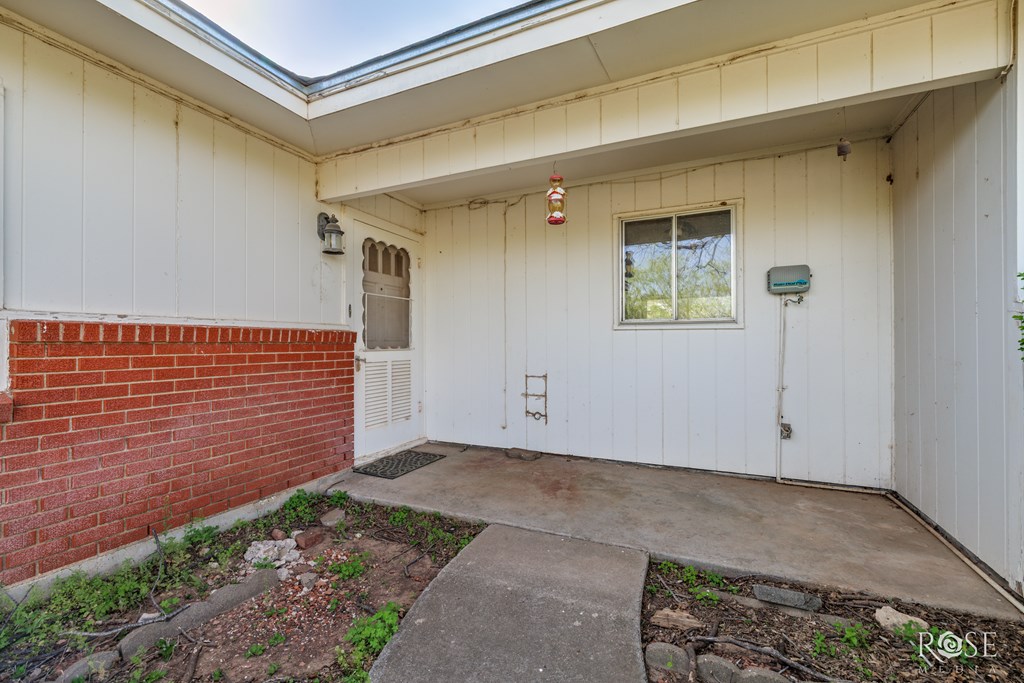 629 Cauley Lane Property Photo 4