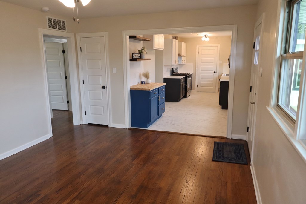 2611 Raney St Property Photo 4
