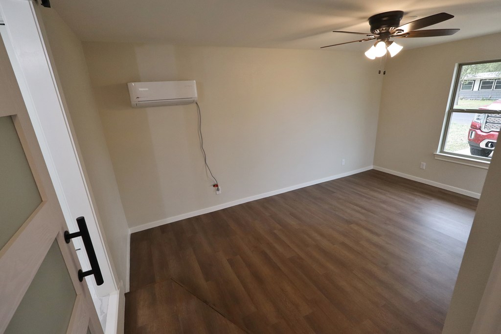 2611 Raney St Property Photo 16