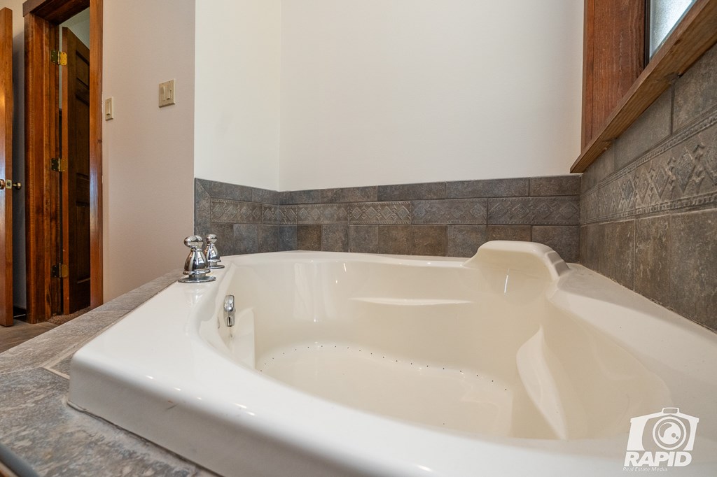 1806 Blackwood Rd Property Photo 27