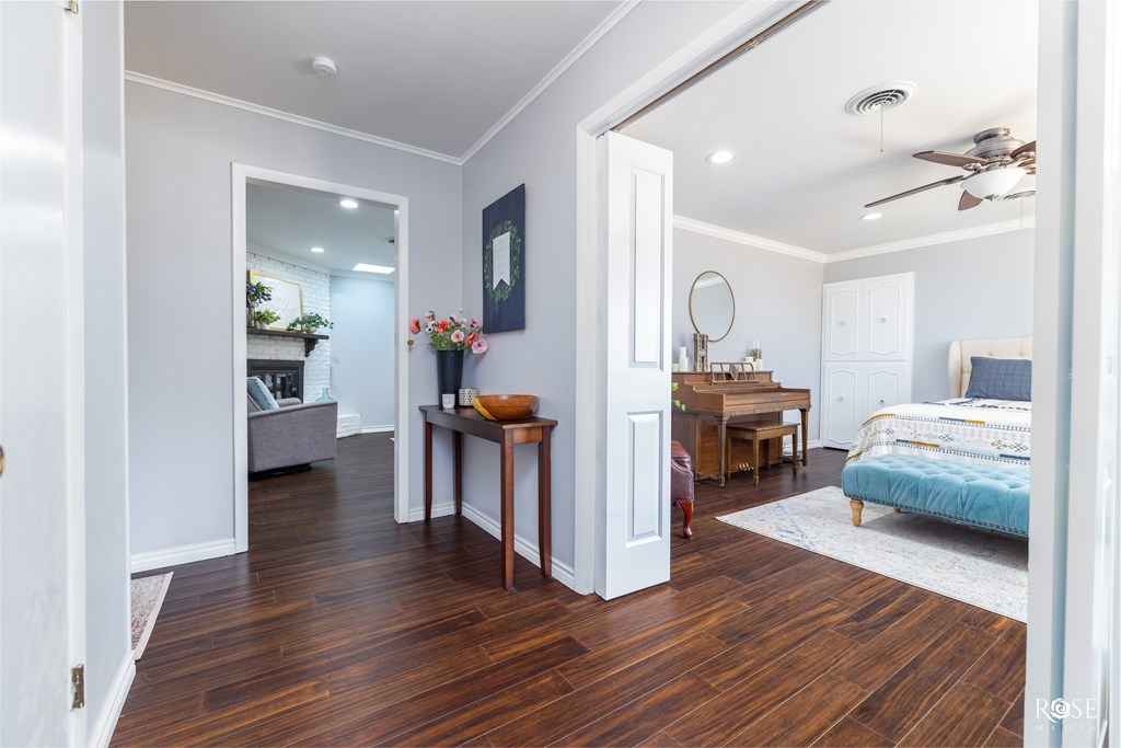 2602 A&m Circle Property Photo 4
