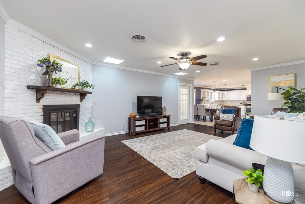2602 A&m Circle Property Photo 8