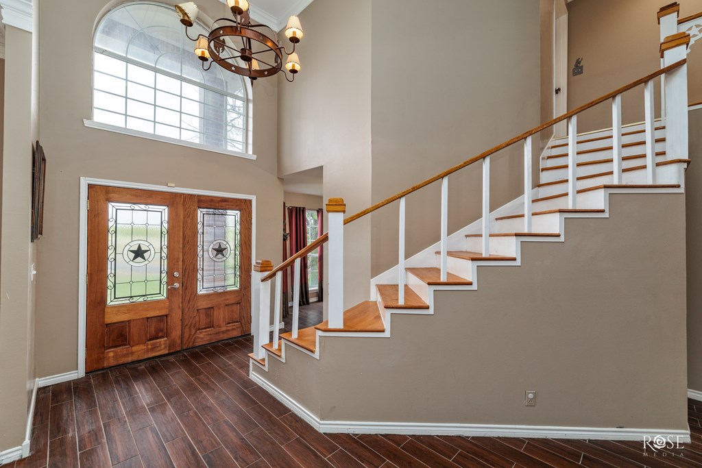 12713 Dove Creek Lane West Property Photo 2