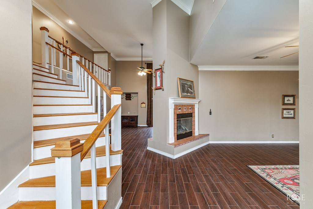 12713 Dove Creek Lane West Property Photo 3