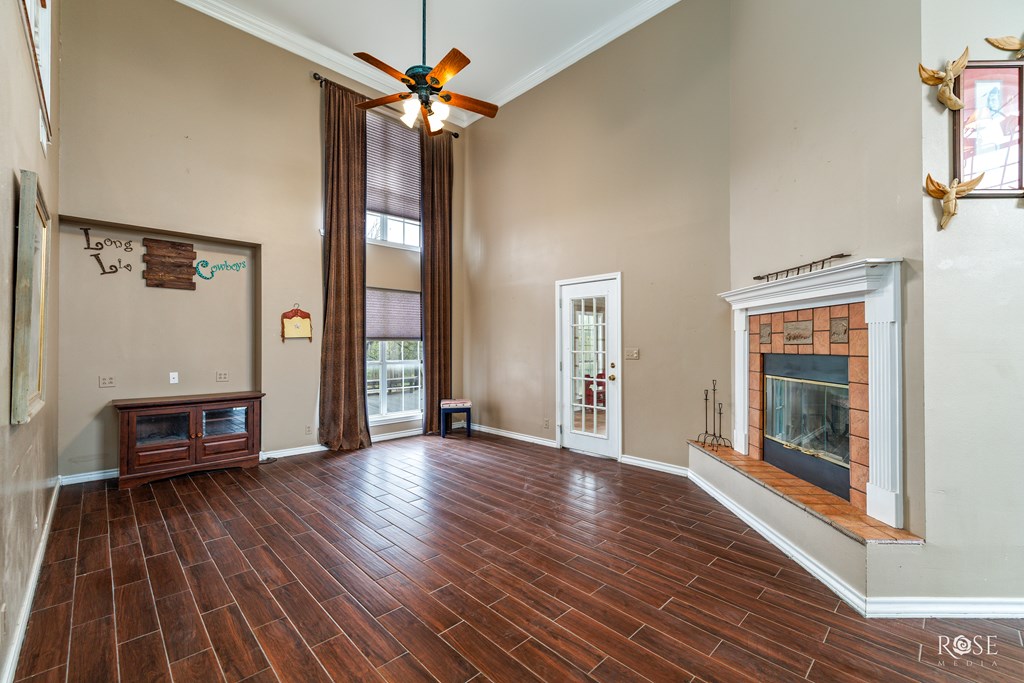 12713 Dove Creek Lane West Property Photo 6