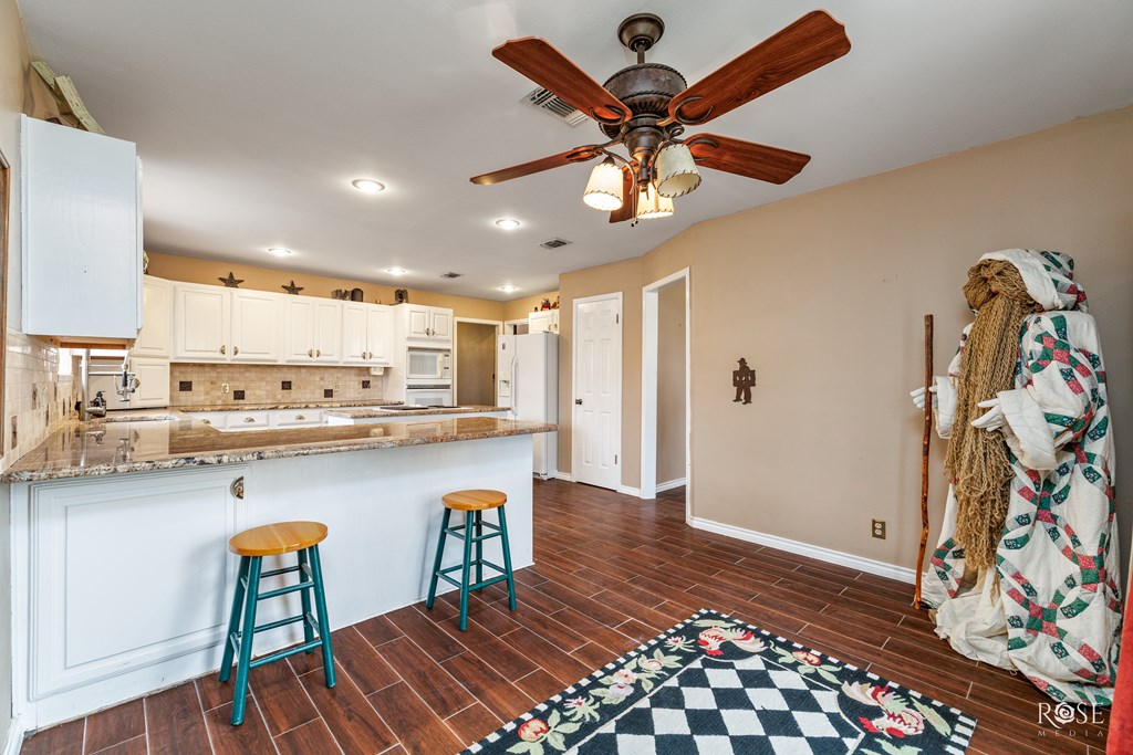 12713 Dove Creek Lane West Property Photo 10