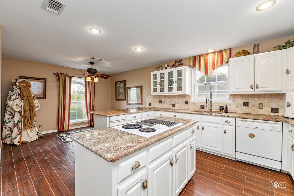 12713 Dove Creek Lane West Property Photo 13