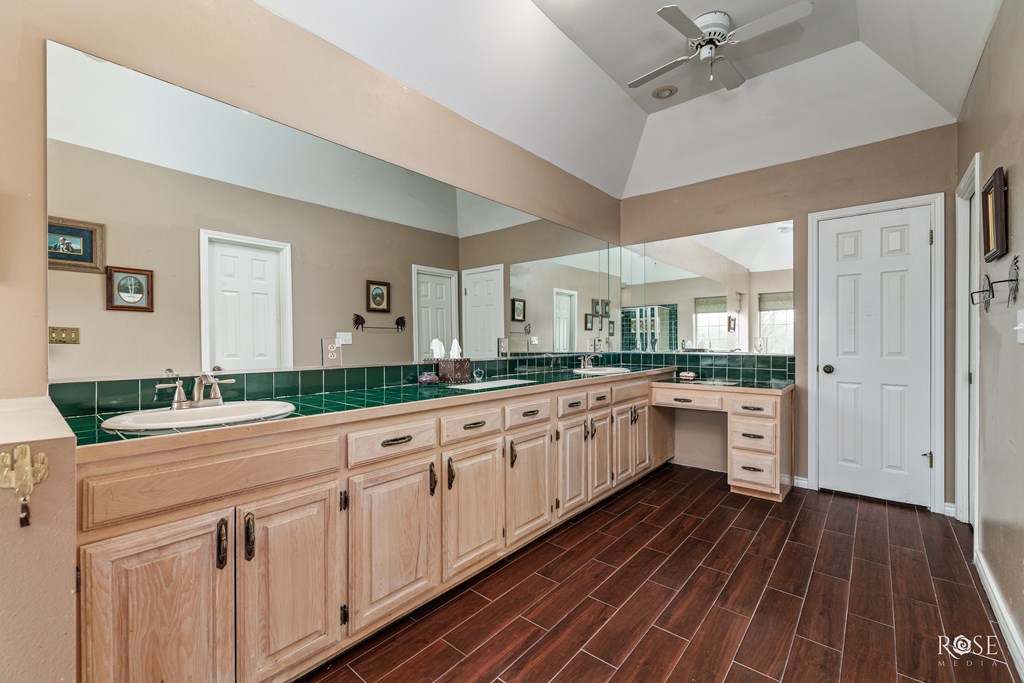 12713 Dove Creek Lane West Property Photo 17