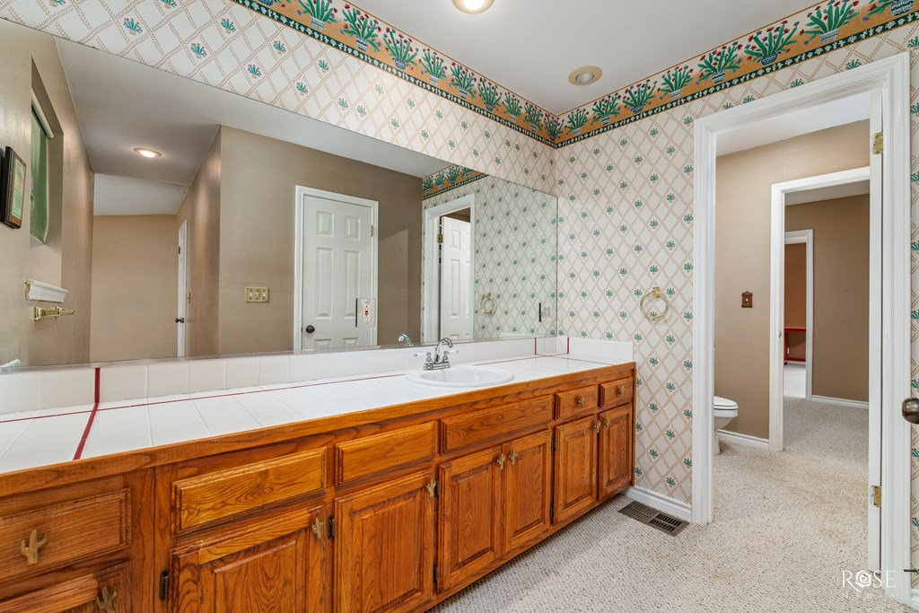 12713 Dove Creek Lane West Property Photo 24