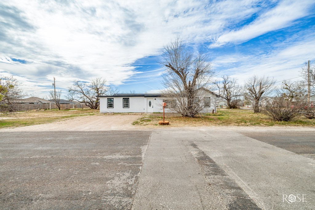4815 Bowie St Property Photo 3
