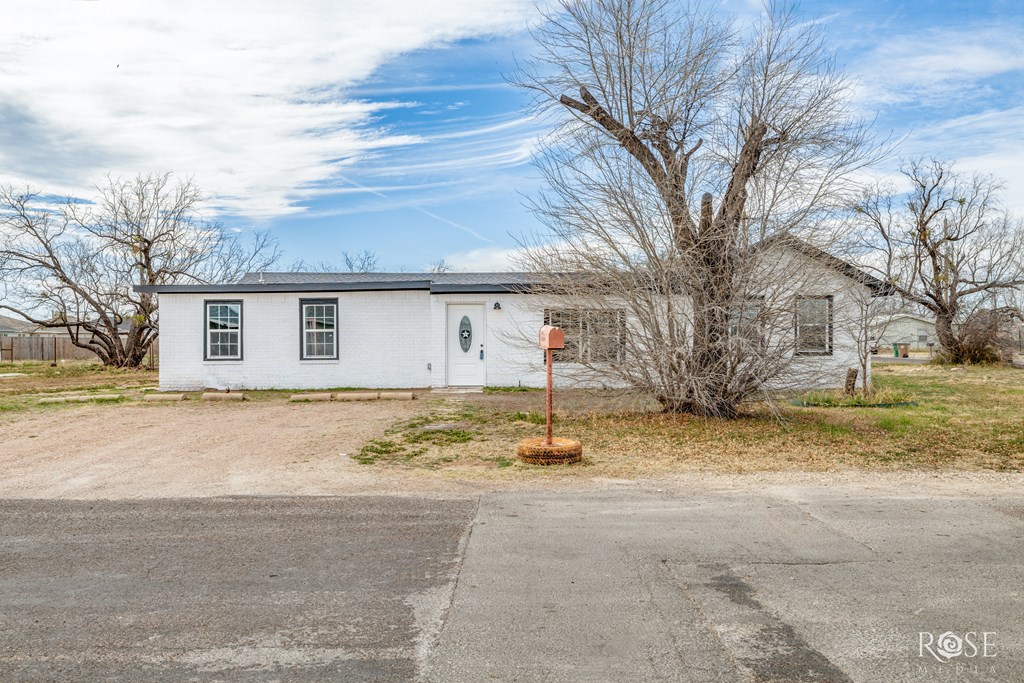 4815 Bowie St Property Photo 4
