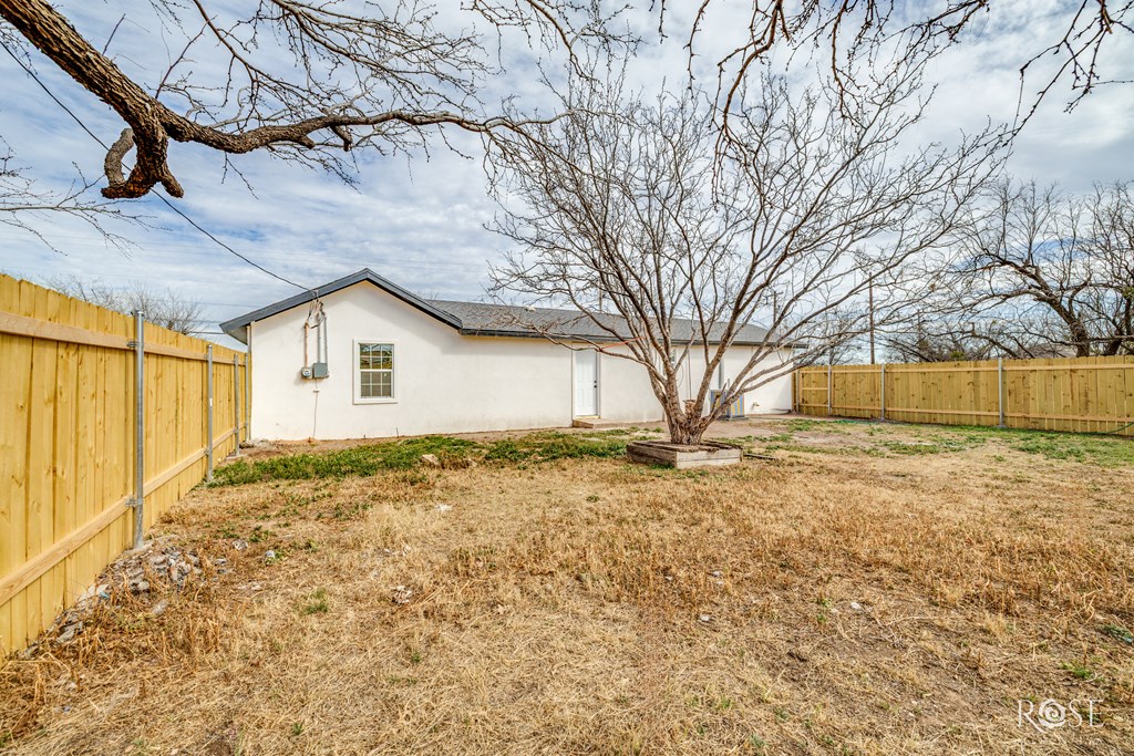 4815 Bowie St Property Photo 28