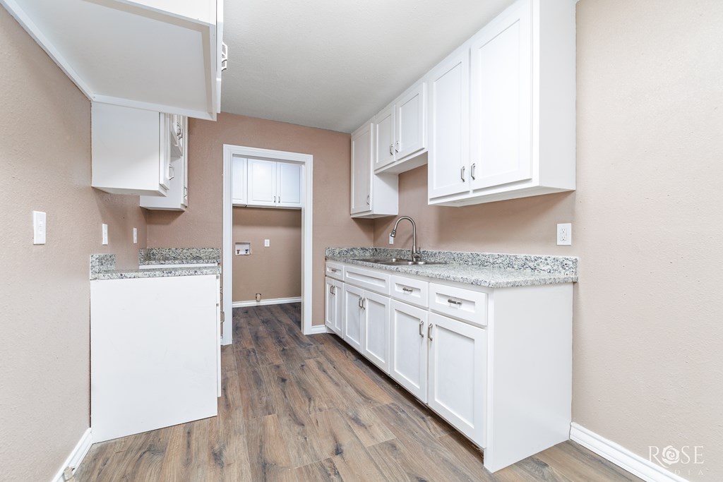 1611 Mission Ave Property Photo 9