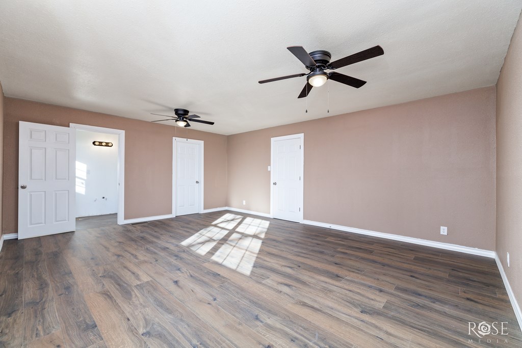 1611 Mission Ave Property Photo 14