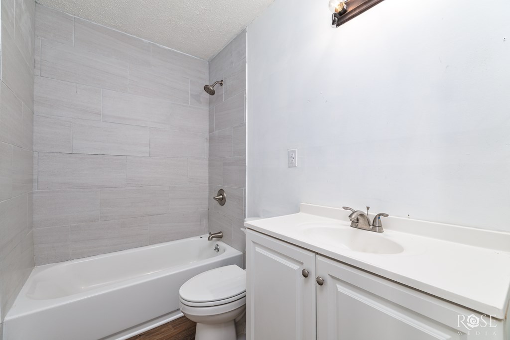 1611 Mission Ave Property Photo 17