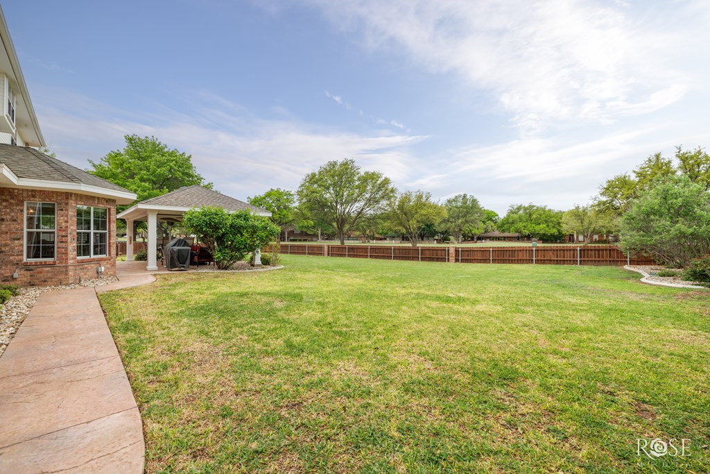 5517 Bentwood Dr Property Photo 36
