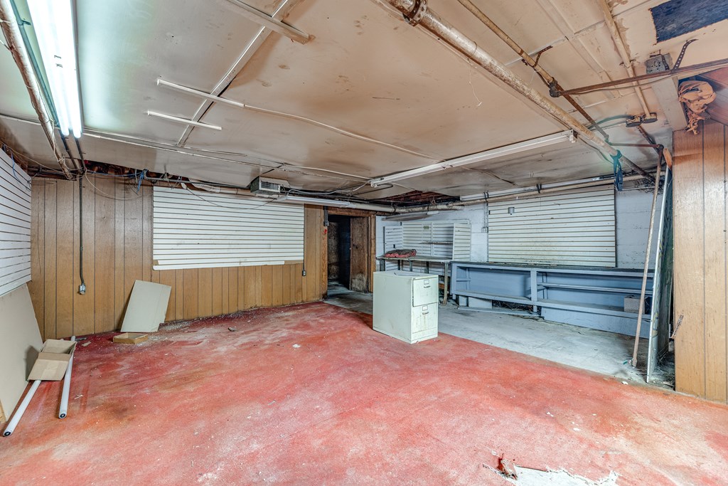 13 E Twohig Ave Property Photo 7