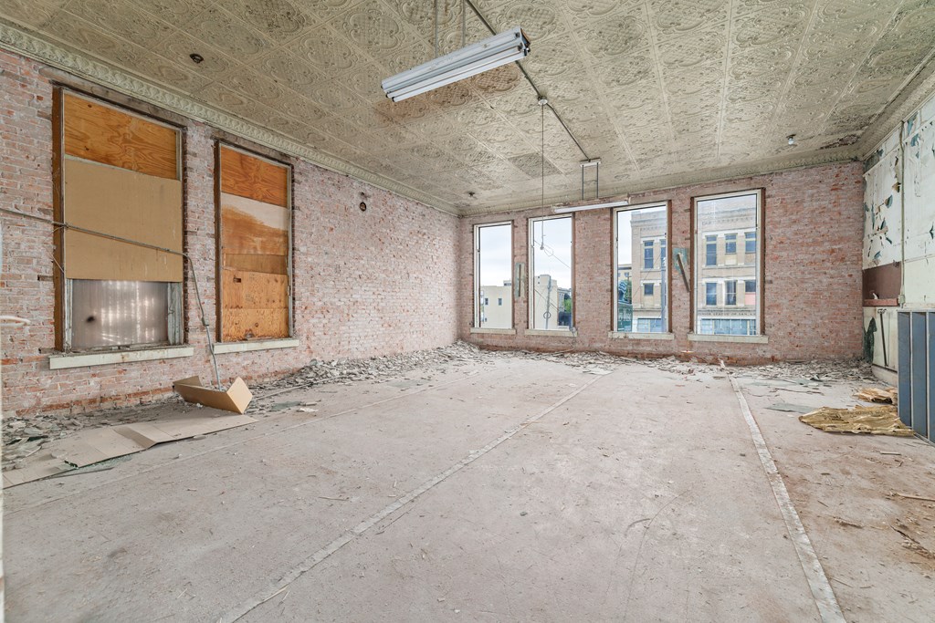 13 E Twohig Ave Property Photo 13