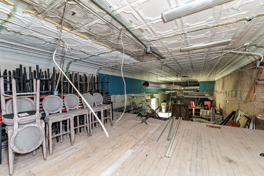 13 E Twohig Ave Property Photo 18