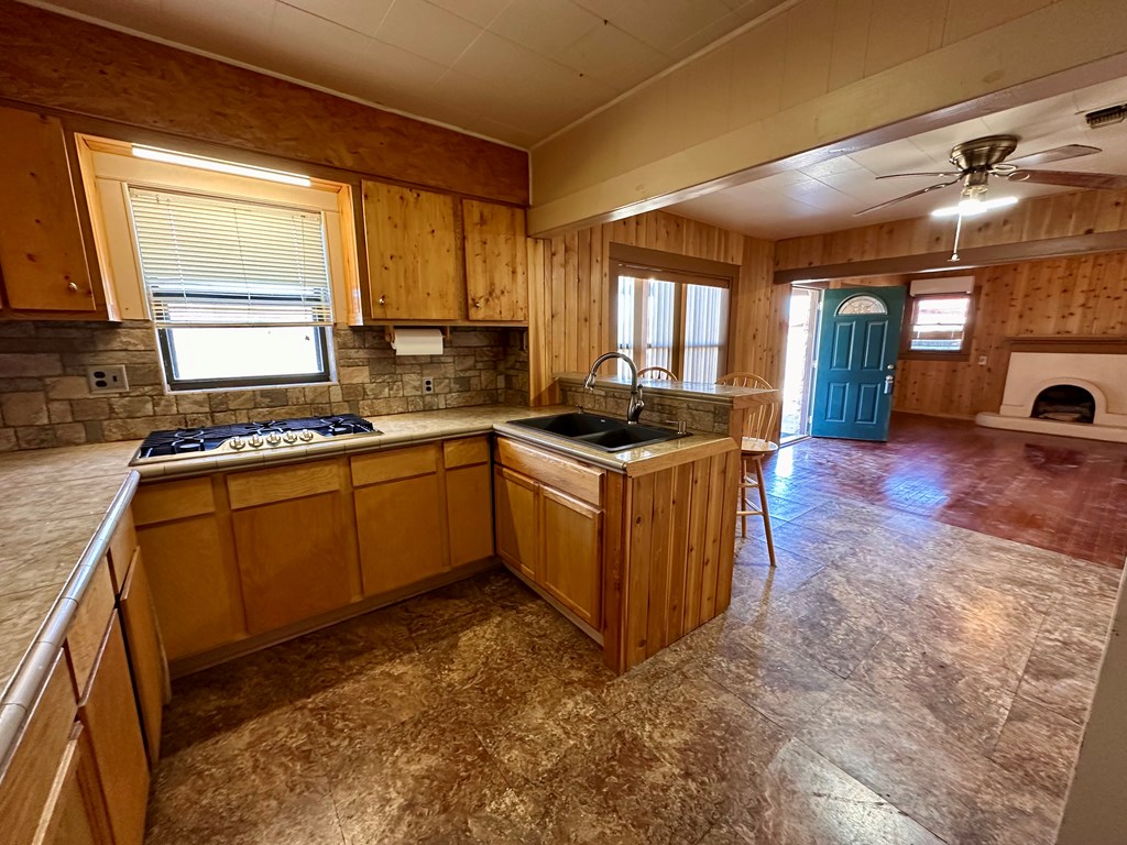 1717 W Ave I Property Photo 6