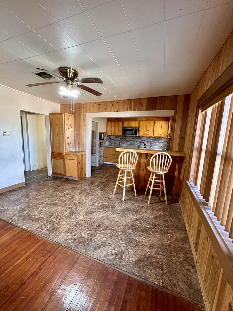 1717 W Ave I Property Photo 7