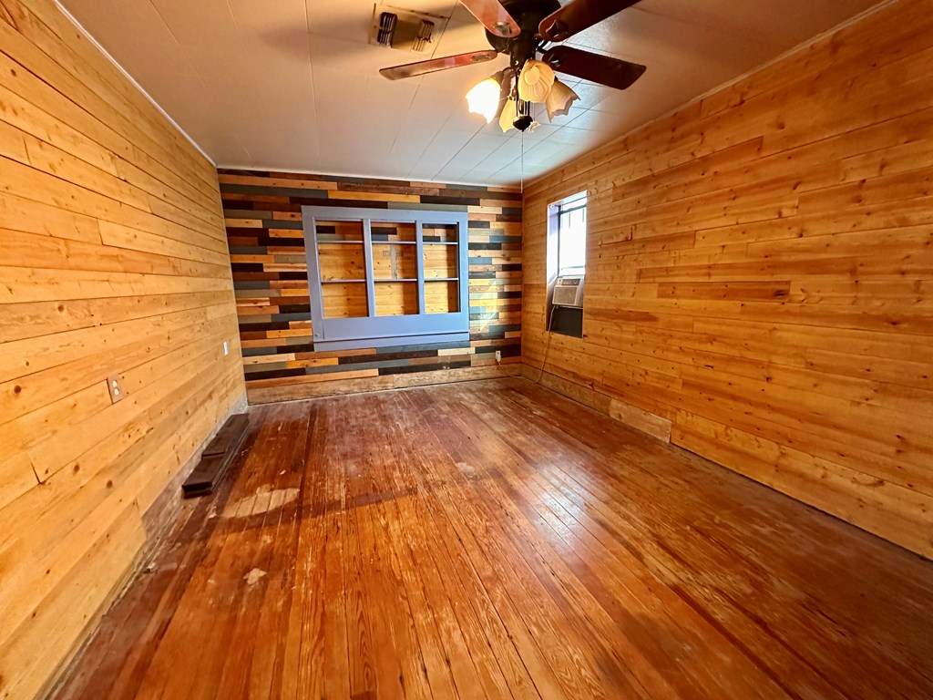1717 W Ave I Property Photo 11