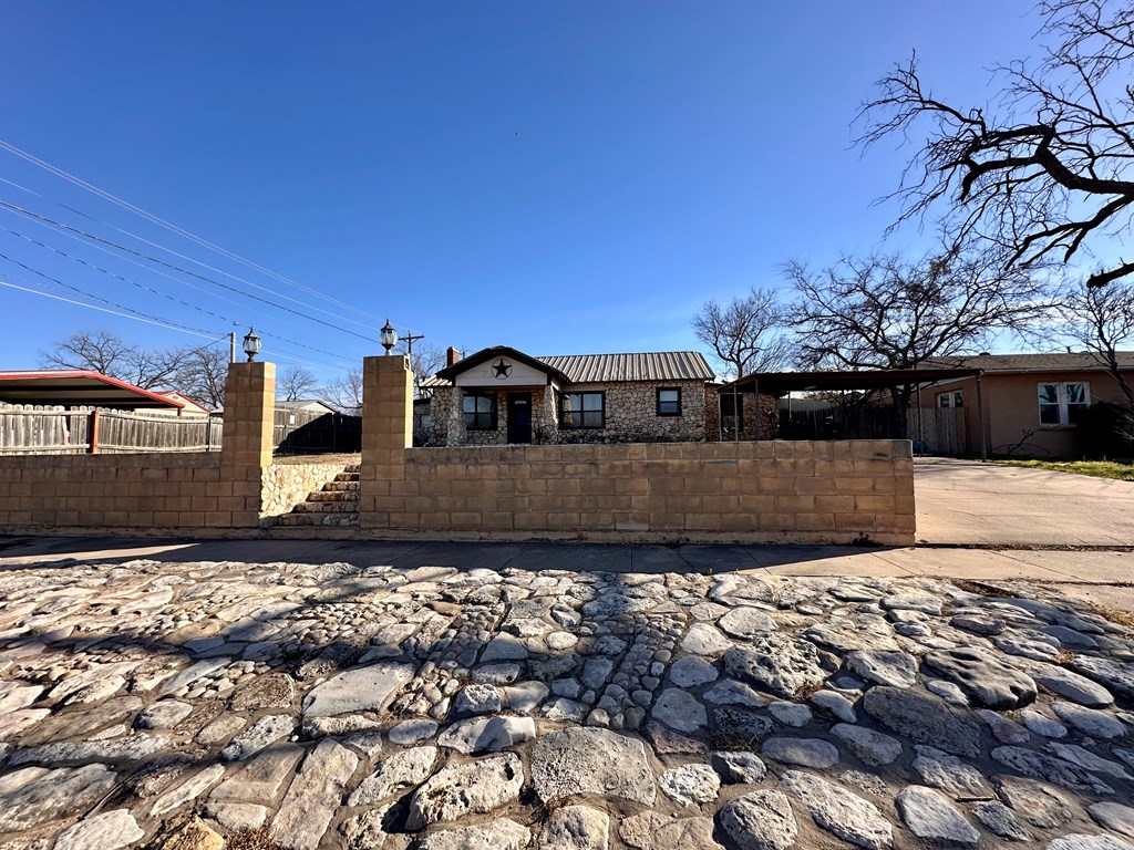 1717 W Ave I Property Photo 22